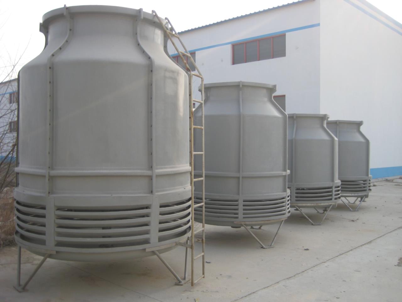 如何調節(jié)玻璃鋼冷卻塔的損失冷卻水量